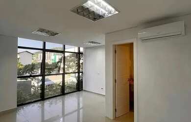 Imagem: O depósito possui 1 Vaga na garagem, 20m² de Área e está