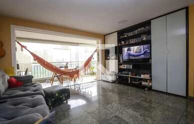 Imagem: O apartamento possui 4 Dormitórios, 5 Banheiros, 3 Vagas na