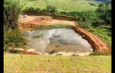 Imagem: A fazenda possui 10.000m² de Área e está localizado em Teixeiras