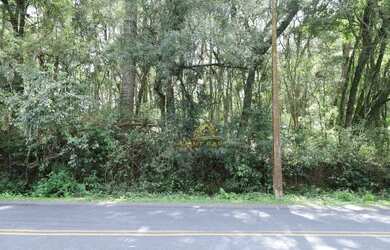 Imagem: O terreno possui 26589m² de Área e está localizado em Ferraria