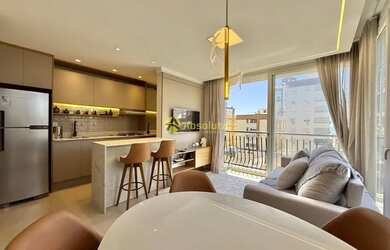 Imagem: O studio possui 2 Dormitórios, 3 Banheiros, 5 Vagas na garagem