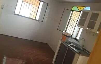 Imagem: A casa possui 2 Dormitórios, 1 Banheiro e está localizado