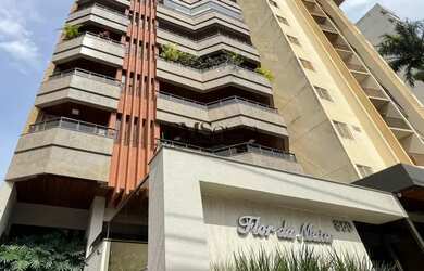 Imagem: O apartamento possui 4 Dormitórios, 5 Banheiros, 2 Vagas na