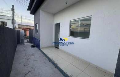 Imagem: A casa possui 1 Dormitório, 1 Banheiro, 42m² de Área e está