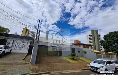 Imagem: O depósito possui 4 Vagas na garagem, 438m² de Área e está