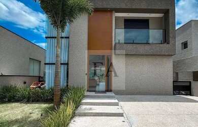 Imagem: A casa em condomínio possui 4 Dormitórios, 5 Banheiros, 2