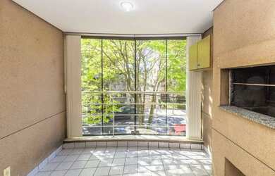 Imagem 6: Apartamento com 3 dormitórios, sendo 1 suíte, e 1 vaga de garagem no...