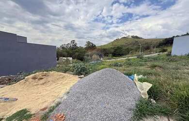 Imagem: O terreno possui 140m² de Área e está localizado em Bragança