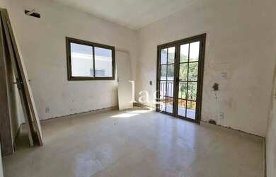 Imagem: A casa em condomínio possui 3 Dormitórios, 4 Banheiros, 4