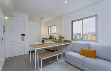 Imagem: O apartamento possui 1 Dormitório, 1 Banheiro, 32m² de Área