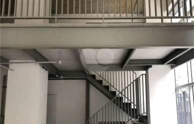 Imagem: O depósito possui 160m² de Área e está localizado em Pinheiros