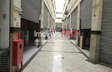 Imagem: O depósito possui 1.900m² de Área e está localizado em