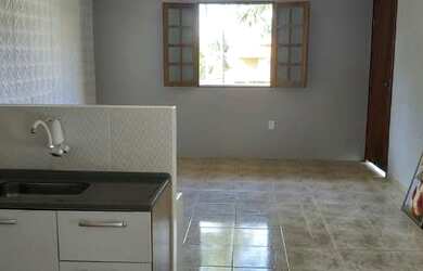 Imagem: A casa possui 2 Dormitórios, 1 Banheiro, 1 Vaga na garagem