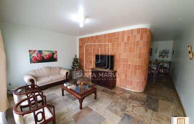 Imagem: O depósito possui 2 Vagas na garagem e 150m² de Área e está