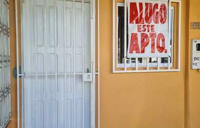 Imagem: O apartamento possui 1 Dormitório, 1 Banheiro, 1 Vaga na garagem