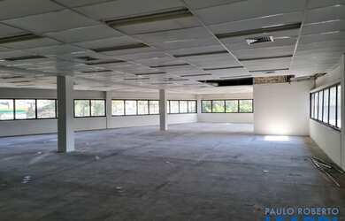 Imagem: O depósito possui 5 Vagas na garagem, 406m² de Área e está