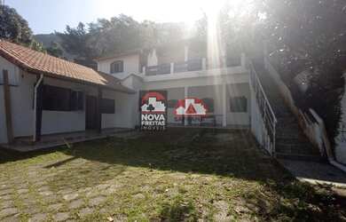 Imagem: A casa em condomínio possui 2 Dormitórios, 2 Banheiros, 5