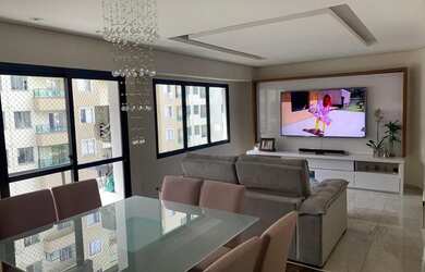 Imagem: O apartamento possui 4 Dormitórios, 5 Banheiros, 3 Vagas na