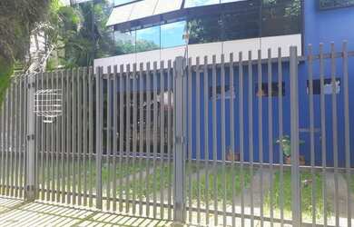 Imagem: O depósito possui 5 Vagas na garagem, 262m² de Área e está