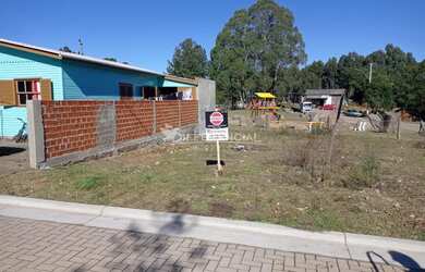 Imagem: O terreno possui 128m² de Área e está localizado em Canela