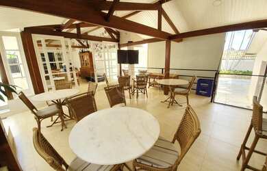 Imagem: A casa em condomínio à venda possui 4 Dormitórios, 5 Banheiros