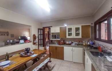 Imagem 10: Casa em Guarujá. Piscina, Churrasqueira, Área de serviçoe235m² de...