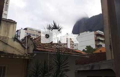 Imagem: O apartamento possui 2 Dormitórios, 2 Banheiros, 82m² de Área