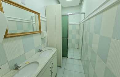 Imagem 14: Andar/laje corporativa para aluguel possui 200 metros quadrados com e...