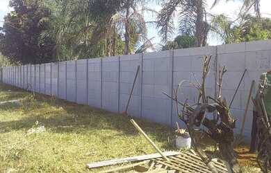 Imagem: O terreno possui 350m² de Área e está localizado em Ponte