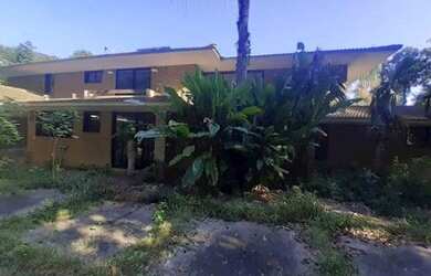 Imagem: A casa em condomínio possui 4 Dormitórios, 5 Banheiros, 1