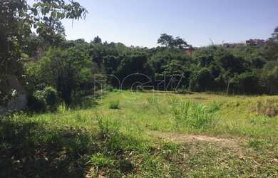 Imagem: O terreno possui 680m² de Área e está localizado em Pinheirinho