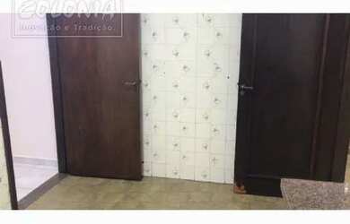 Imagem: A casa possui 2 Dormitórios, 3 Banheiros, 5 Vagas na garagem