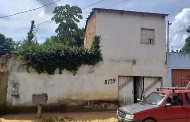Imagem: A casa possui 1 Dormitório e 4 Banheiros e está localizado