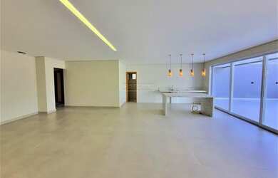 Imagem: O apartamento possui 3 Dormitórios, 4 Banheiros, 2 Vagas na