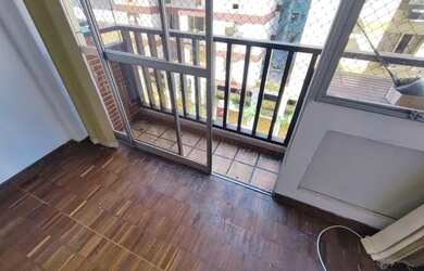 Imagem: O apartamento possui 1 Dormitório, 1 Banheiro, 1 Vaga na garagem