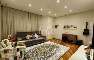 Imagem: A casa possui 3 Dormitórios, 4 Banheiros, 4 Vagas na garagem