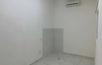 Imagem: O depósito possui 25m² de Área e está localizado em Santa