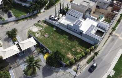 Imagem: O terreno possui 400m² de Área e está localizado em Centro