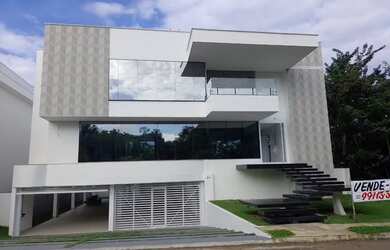 Imagem: A casa em condomínio possui 5 Dormitórios, 5 Banheiros, 5