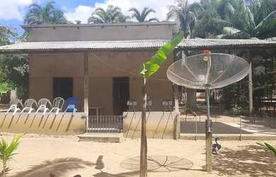 Imagem: A casa possui 1 Dormitório e 3 Banheiros e está localizado