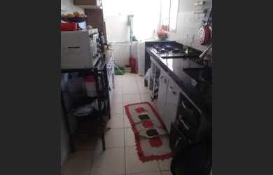 Imagem: O apartamento possui 2 Dormitórios, 1 Banheiro, 1 Vaga na garagem