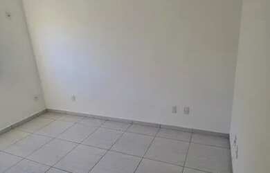 Imagem: O apartamento possui 3 Dormitórios, 1 Banheiro, 1 Vaga na garagem