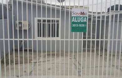 Imagem: A casa possui 2 Dormitórios, 1 Banheiro, 1 Vaga na garagem