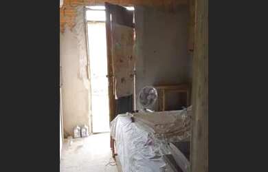 Imagem: A casa possui 2 Dormitórios, 1 Banheiro e está localizado