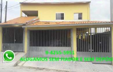 Imagem: A casa possui 2 Dormitórios, 1 Banheiro, 1 Vaga na garagem