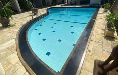 Imagem: A casa possui 5 Dormitórios, 5 Banheiros, 5 Vagas na garagem