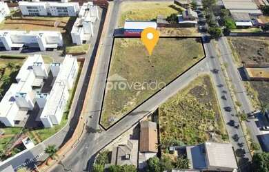 Imagem: O terreno possui 2.680m² de Área, Imóvel novo e está localizado