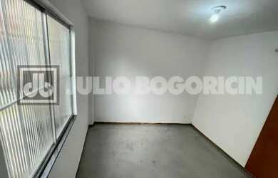 Imagem 14: MÉIER - RUA AQUIDABÃ - CASA DE VILA LINEAR EM ESTADO DE PRIMEIRA LOCAÇÃO...