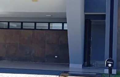 Imagem: A casa em condomínio possui 3 Dormitórios, 3 Banheiros, 2