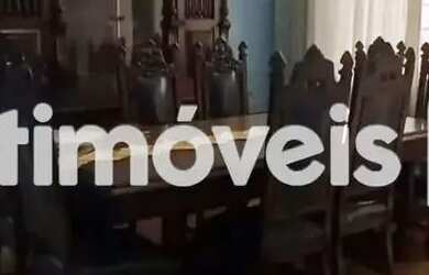 Imagem 7: Casa ampla com dois níveis e excelente distribuição de espaços